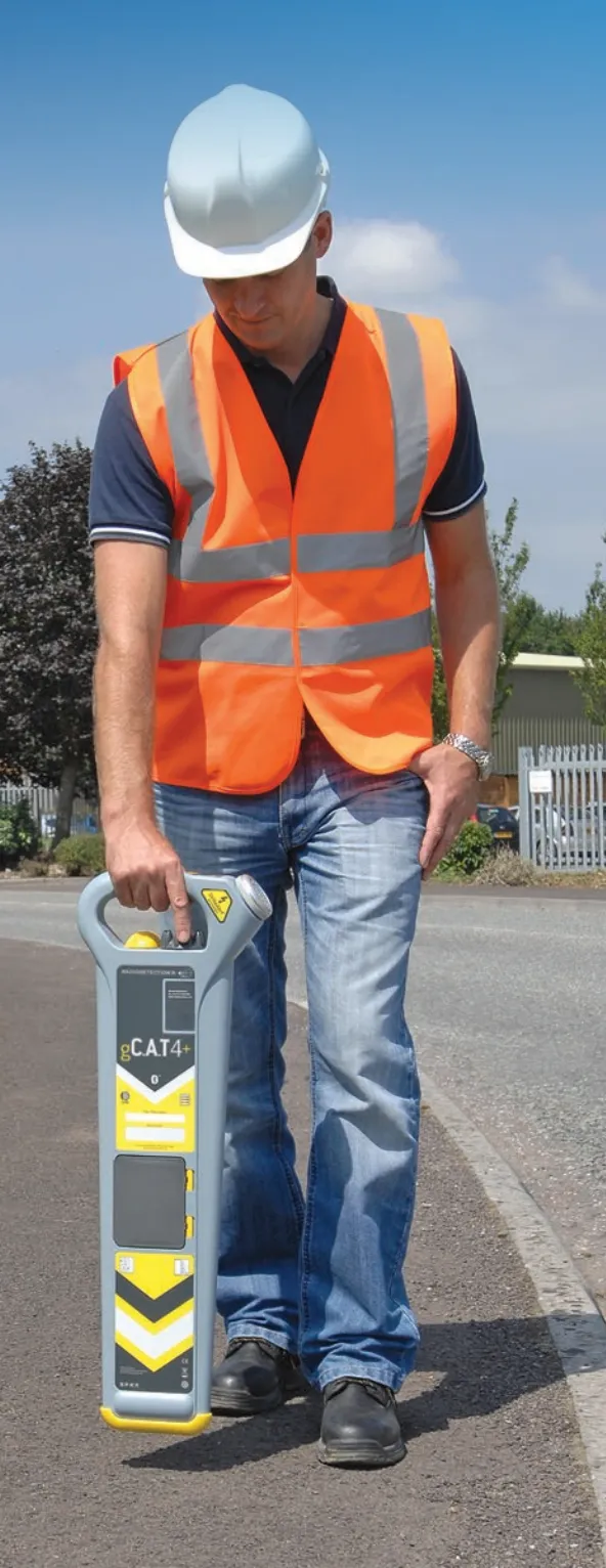 RadioDetection 10/GCAT4 EN03 with Data SWING, StrikeAlert, CALSafe and GPS Cable Avoidance for gCAT4 